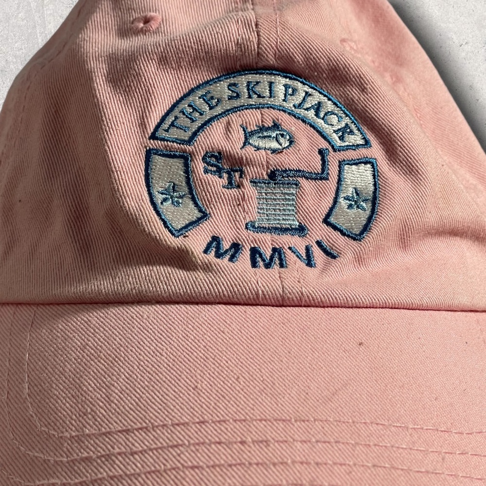 Southern Tide Skipjack Mmvi Logo
Dad Hat Cap Pink - Size Medium